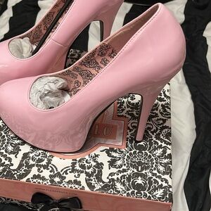 🎀🌸🎀🌸🎀 I’M REPOSHING THESE BORDELLO 👠 PUMPS🎀🌸🎀🌸